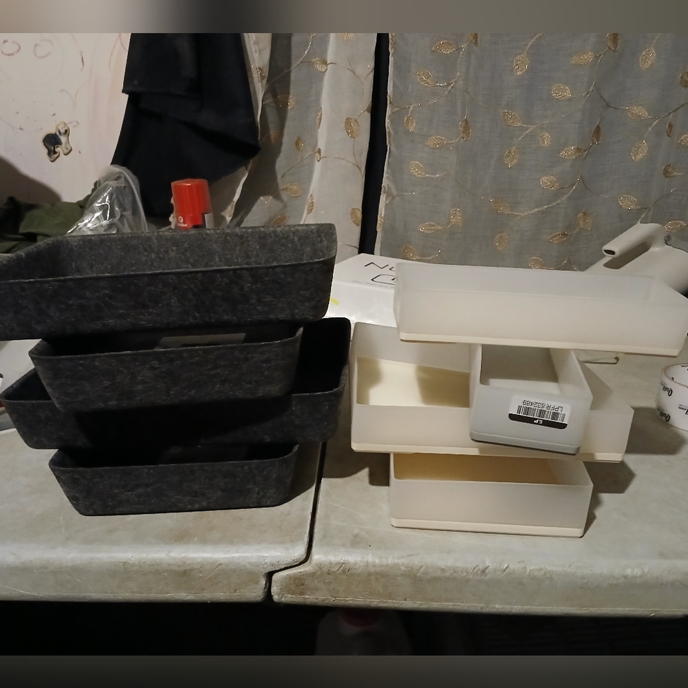 Target Brand Storage  Containers 4 felt, 4 plastic